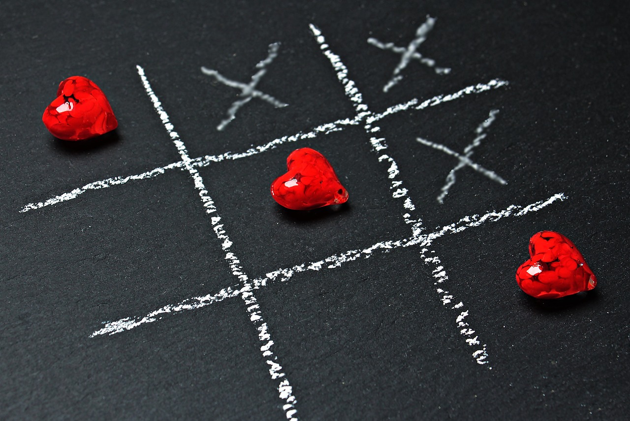 tic tac toe, heart, game